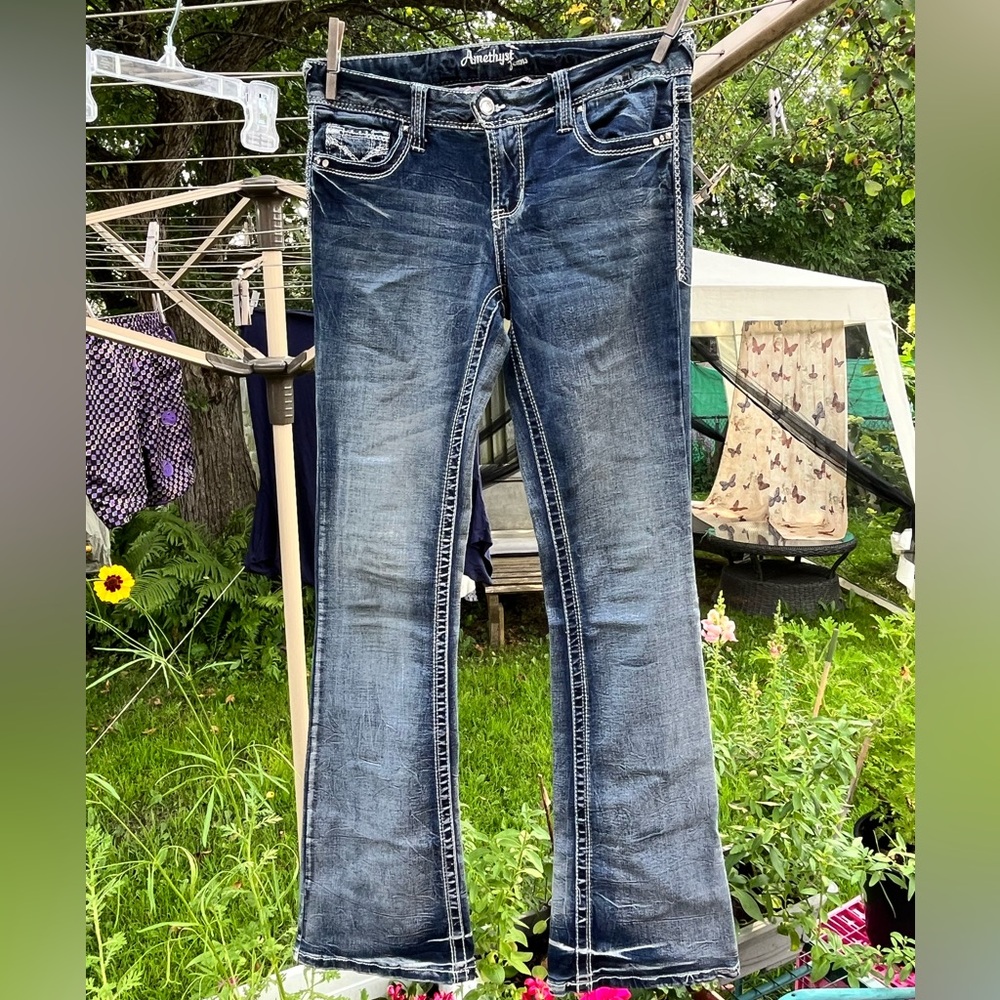 Amethyst boot cut jeans, size 5